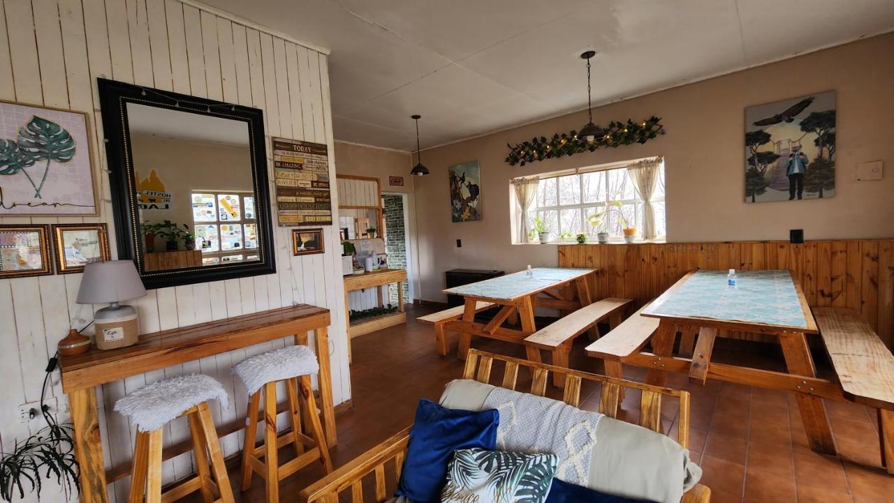 Hostel Del Lago, Habitaciones Privadas Y Cabanas Ел Чалтен Екстериор снимка