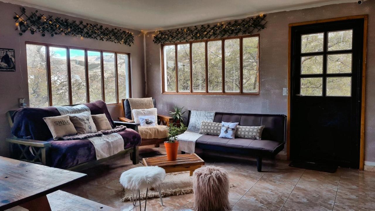 Hostel Del Lago, Habitaciones Privadas Y Cabanas Ел Чалтен Екстериор снимка