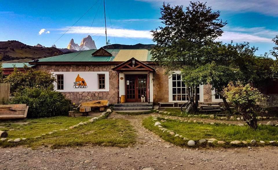 Hostel Del Lago, Habitaciones Privadas Y Cabanas Ел Чалтен Екстериор снимка